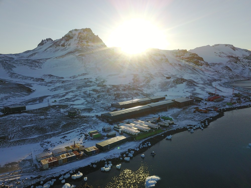 A nova estação brasileira na Antártica foi inaugurada nesta quarta-feira pela Marinha