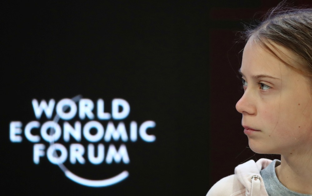 Ativista Greta Thunberg fala em painel do 50º Fórum Econômico Mundial, em Davos, Suíça